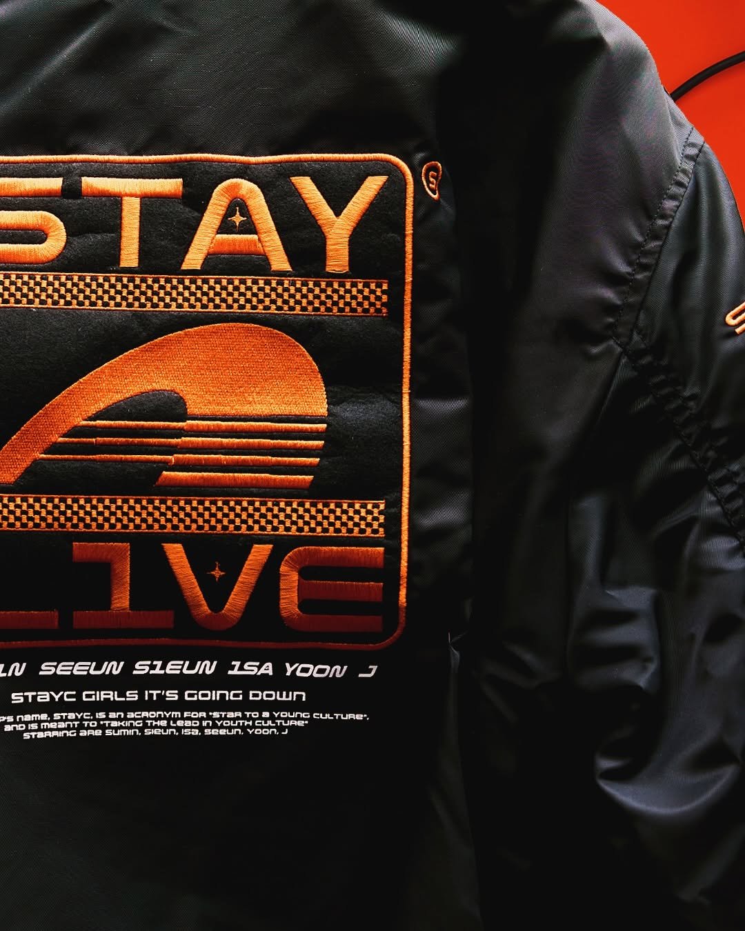 pearl_1918_ 게시물 이미지: STAYC ‘STAY ALIVE’
Showcase stage costume...