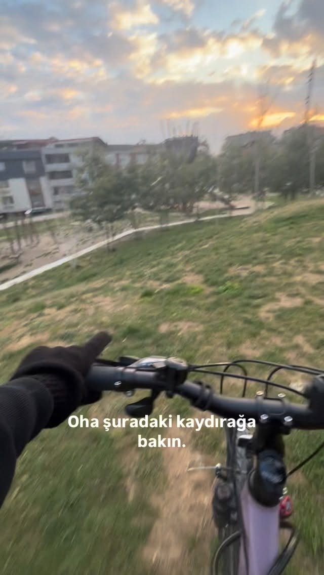 pedallayanseyyah 게시물 이미지: Yakında buluşma videosu gelsin mi