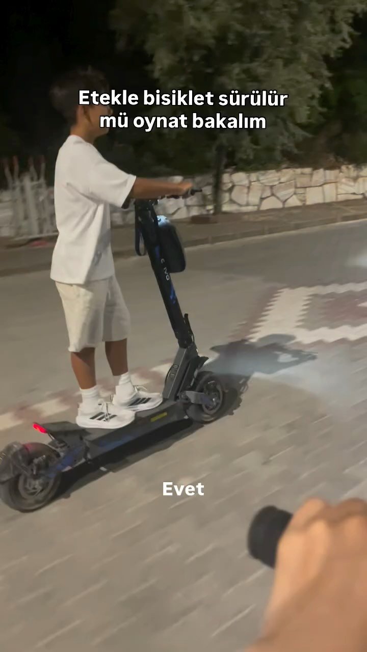 pedallayanseyyah 게시물 이미지: Bisiklete binerken ilk kez etek giydim
