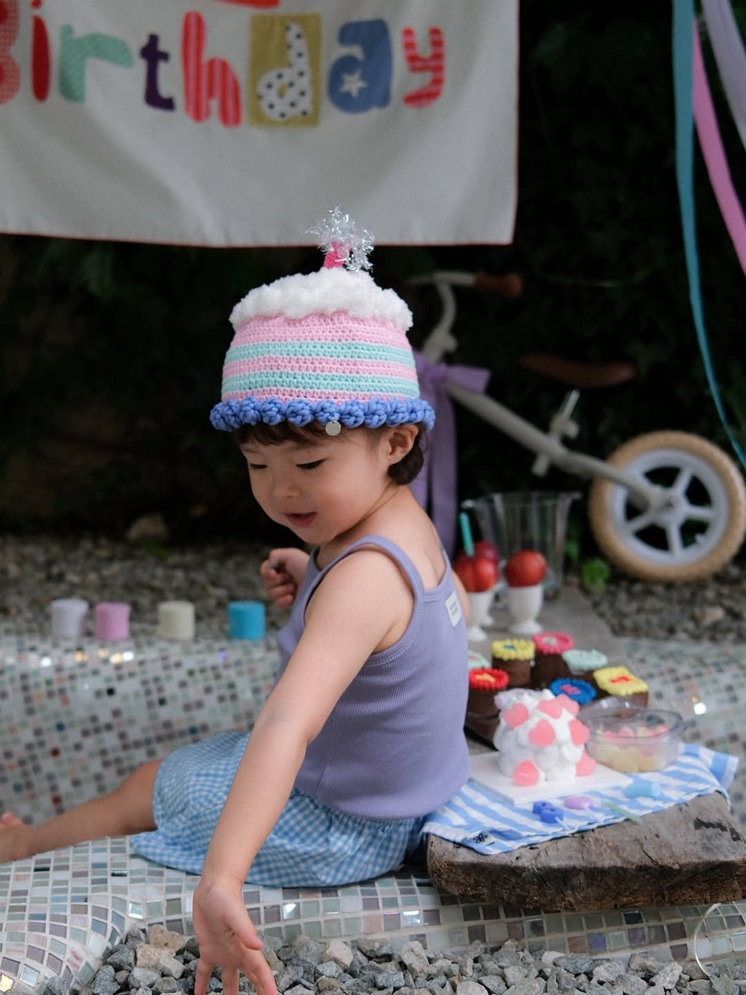 pee_bee__ 게시물 이미지: 생일날, 🎂 더 신경쓸 수 밖에 없는 착장! 🥹
퍼플+블루 조합이 시원해 보이면서도...