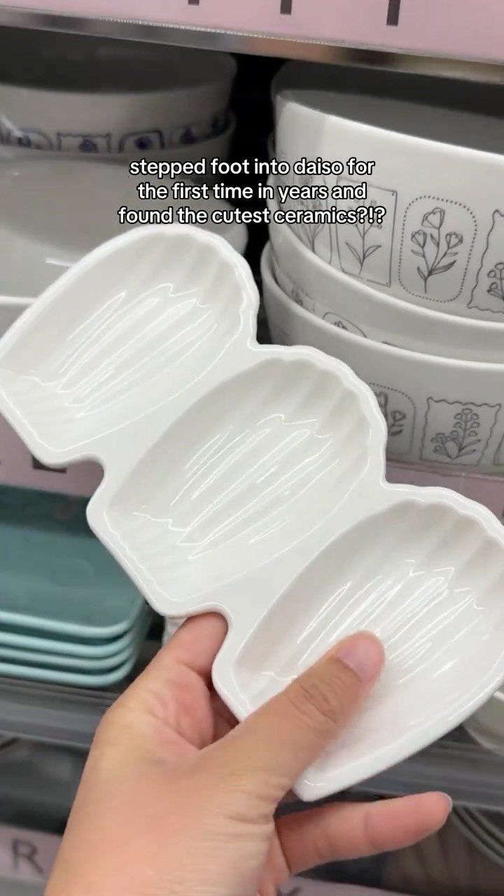 peggy_shoo 게시물 이미지: the madeleine plates?!? i instantly put them...