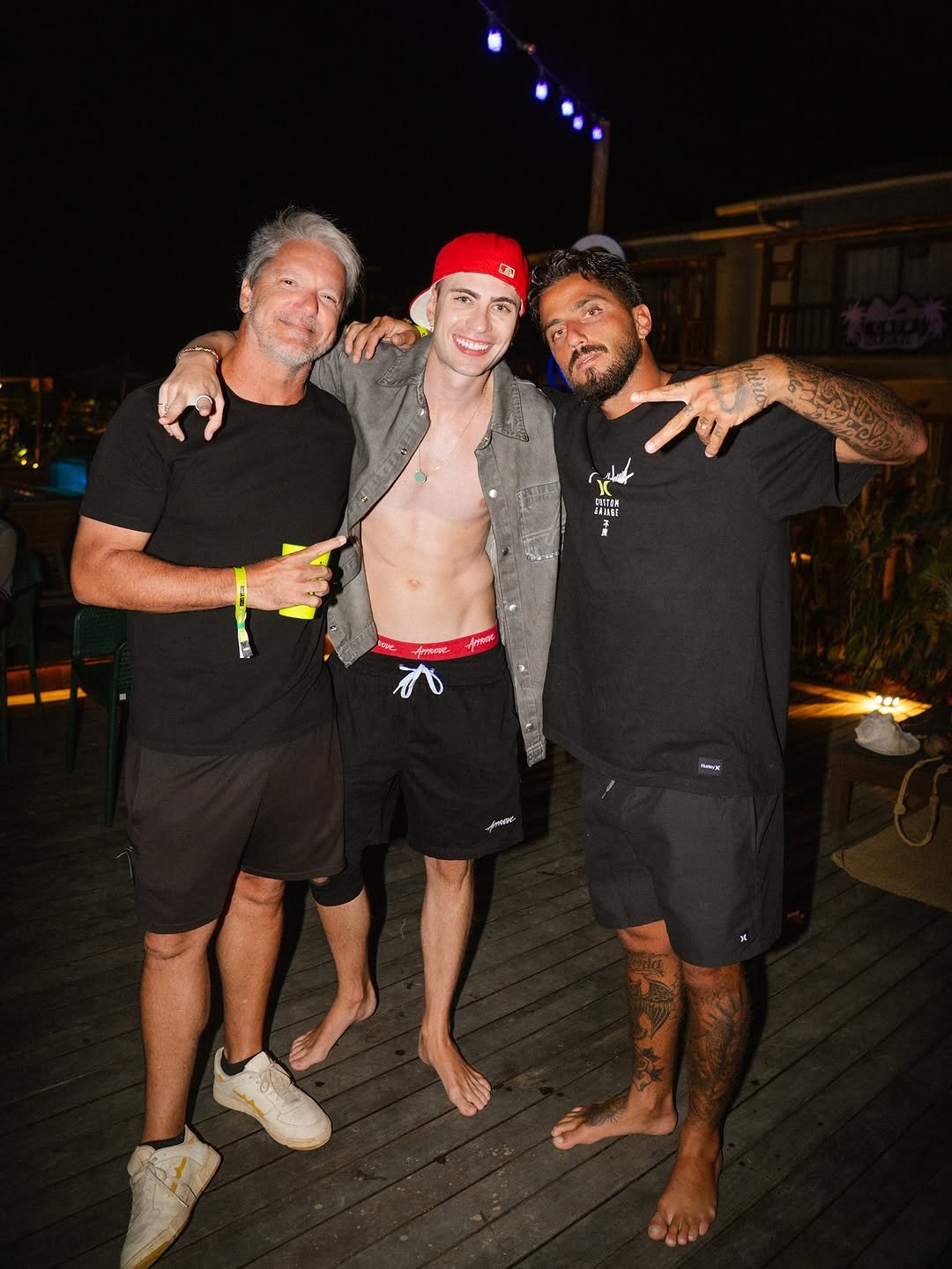 Photo shared by Pedro Burckauser on January 14, 2026 tagging @leopicon, @filipetoledo, and @peopleontour. May be an image of one or more people, top, crowd, concert and text.