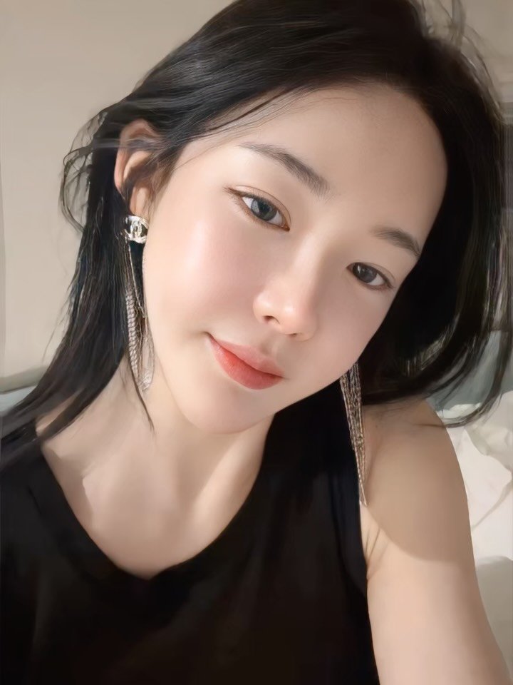 pepe_way 게시물 이미지: 바깥셀카 실패해서
집셀카*^^*🌸ㅋㅋㅋ

오늘은 디톡스 하는 날이었어요
간헐적단식...