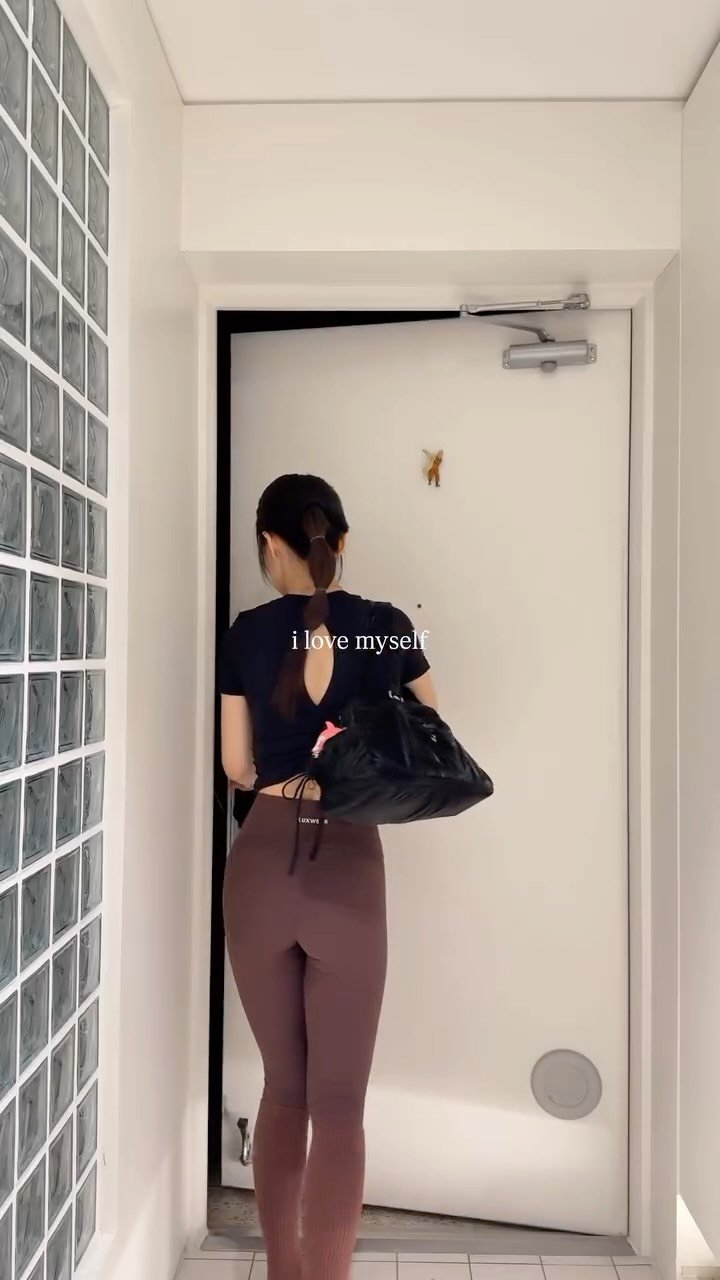 petitbonbon_wondermom 게시물 이미지: 나 자신을 사랑하기 💚
단기로 바짝 안 먹어서 빼는 살은 체지방이 빠지는 게...