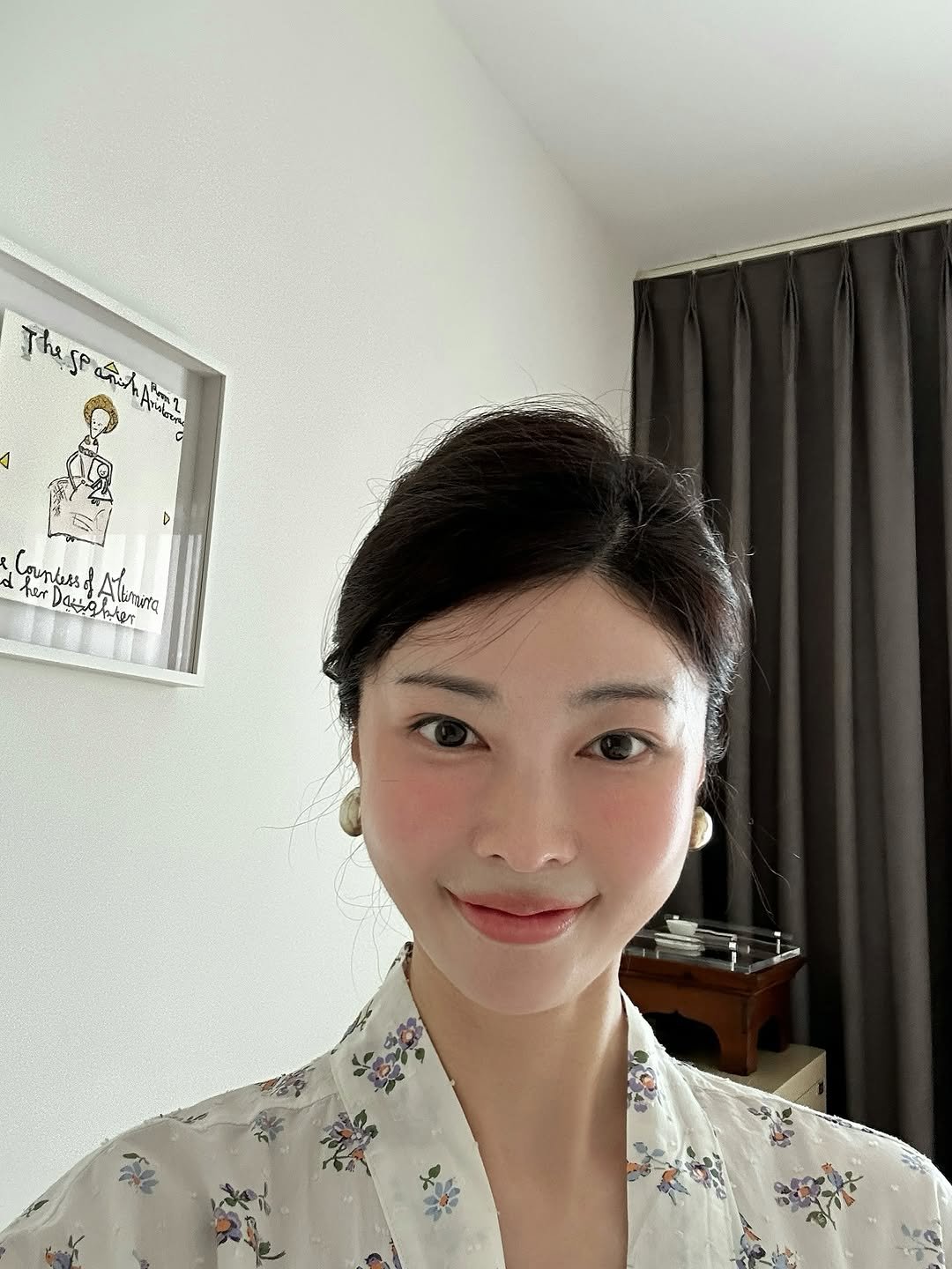 Photo by 박나래 on November 11, 2025. May be a selfie of one or more people, hair, sleepwear, bath robe, robe and text.