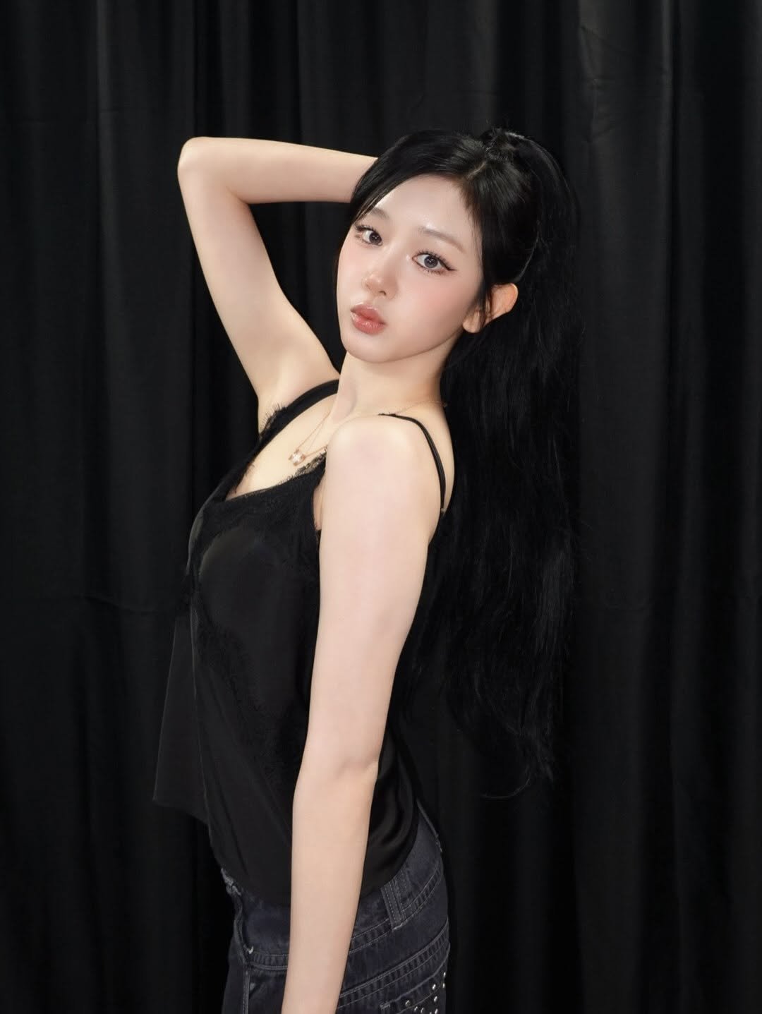 pharita.babymonster 게시물 이미지: 🖤🌖