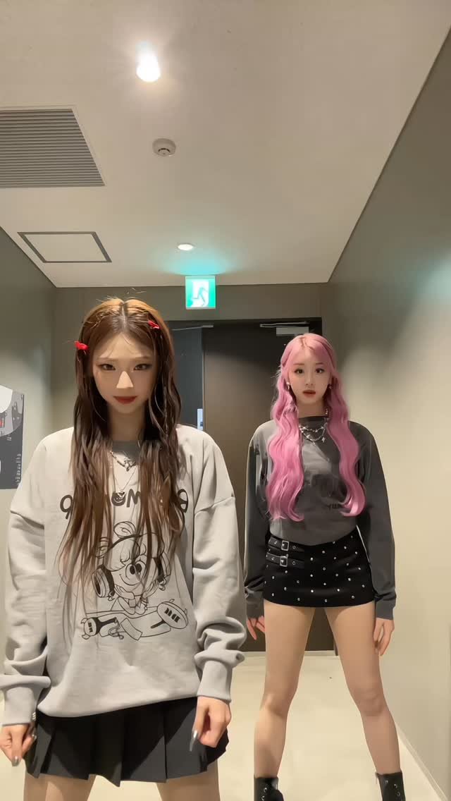 pharita.babymonster 게시물 이미지: Ouch!! 😝 

#BABYMONSTER #베이비몬스터 #RUKA #PHARITA