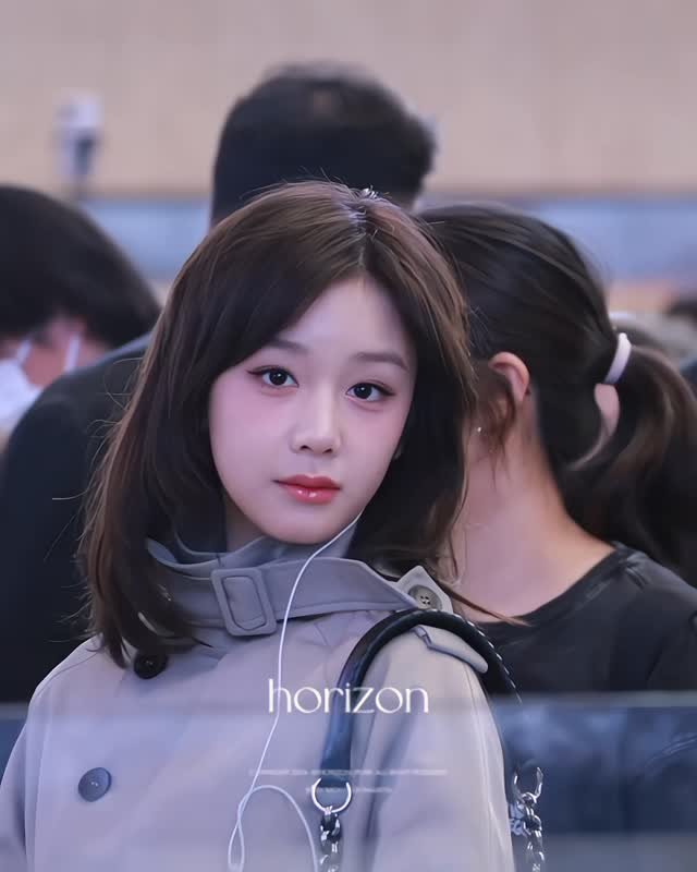 pharita.babymonster 게시물 이미지: [260221] Pharita with short hair today at ICN airport 🫨