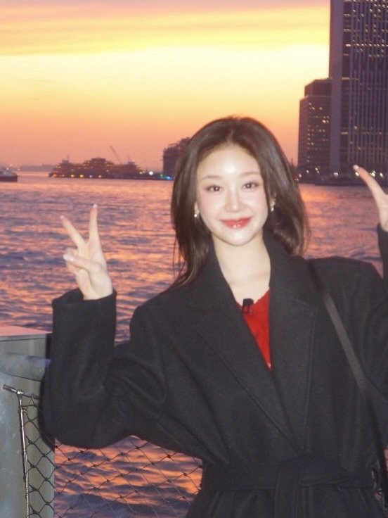 Photo shared by BABYMONSTER PHARITA 파리타 FANPAGE on December 29, 2025 tagging @babymonster_ygs. May be an image of text.