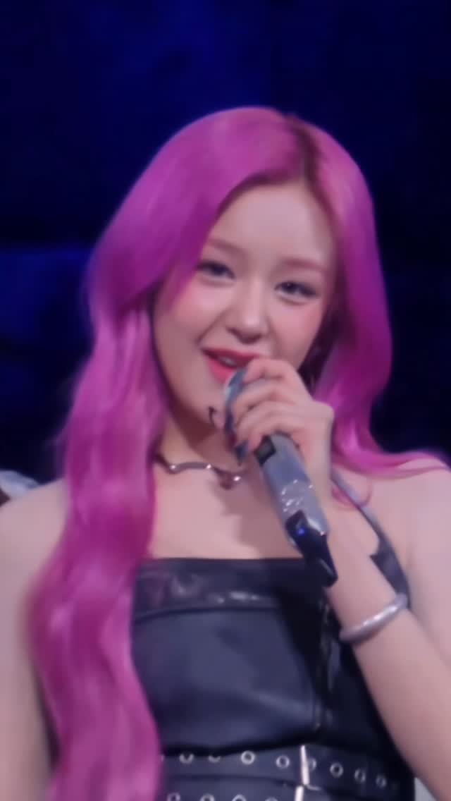 pharita.babymonster 게시물 이미지: 251128 ♡ BABYMONSTER @ MAMA Awards 2025 ‘We Go...