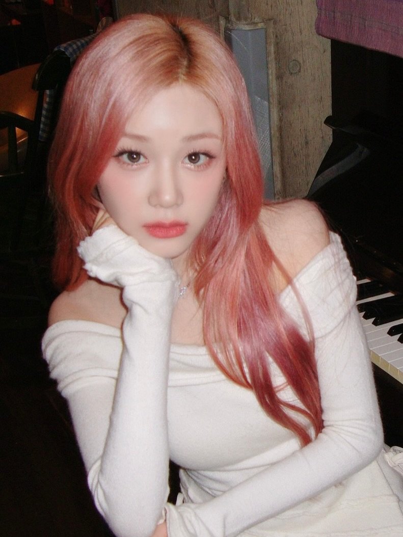 Photo shared by BABYMONSTER PHARITA 파리타 FANPAGE on February 13, 2026 tagging @babymonster_ygofficial, and @babymonster_ygs. May be an image of one or more people, hair and text.