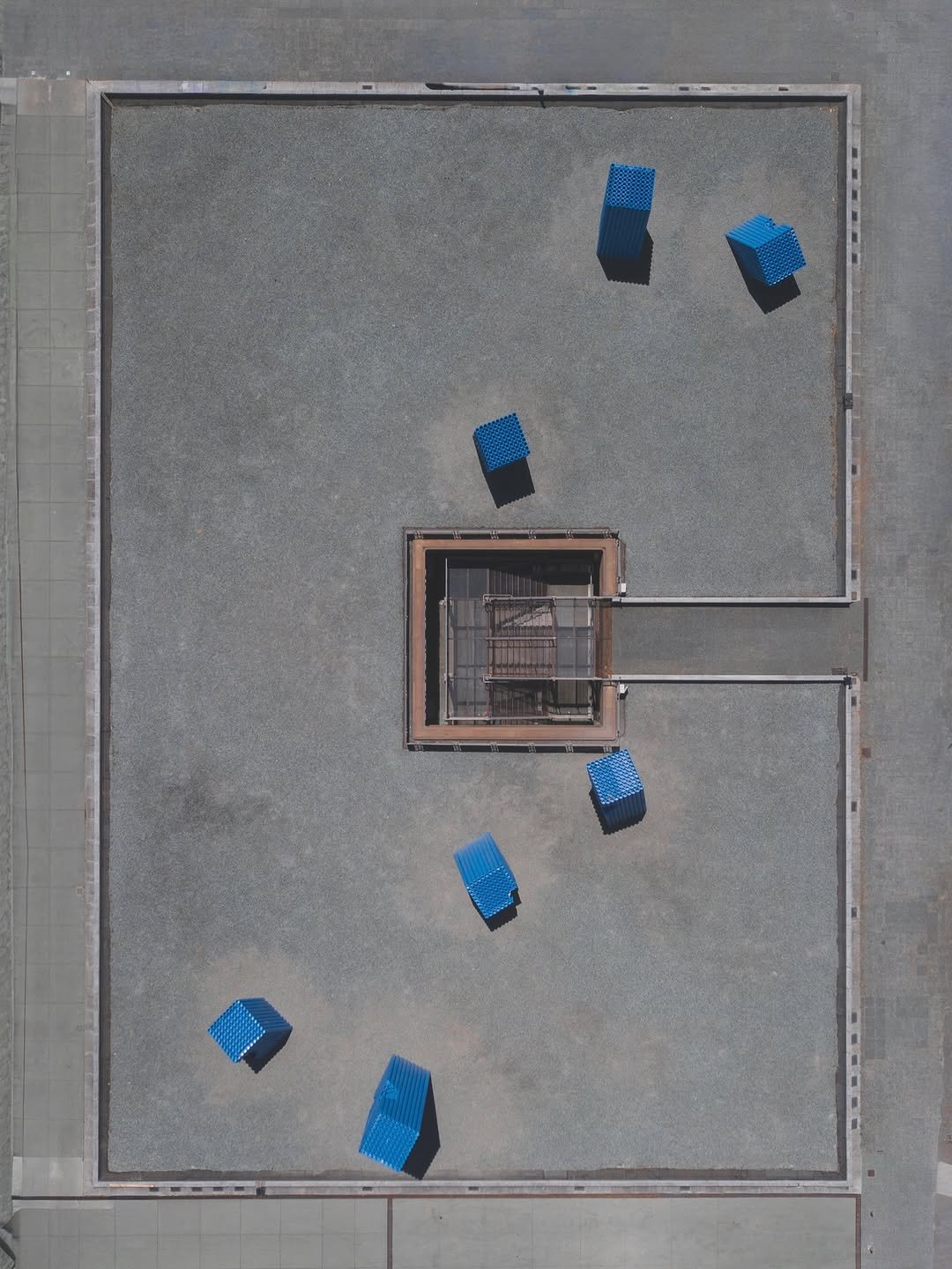 phileoparis 게시물 이미지: Slipping Away by @Pascal_Hachem and...