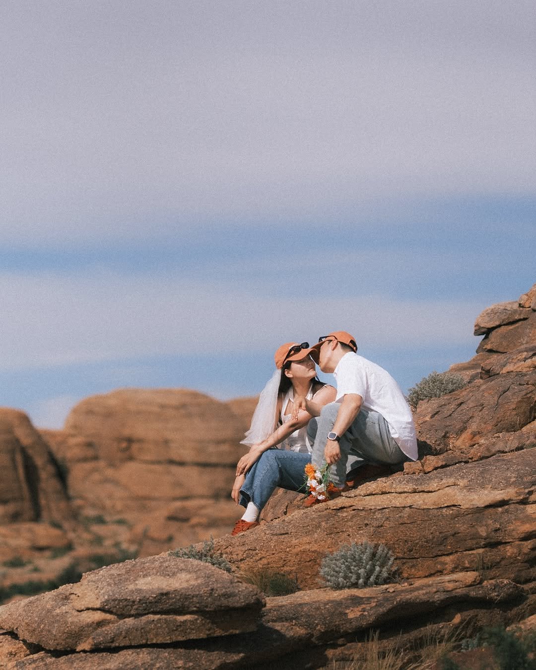 Photo shared by 이선우 on July 28, 2025 tagging @so_zr_, @choi_max_, and @wedding_o.seono0. May be an image of 2 people, people kissing, wedding, outdoors and text.