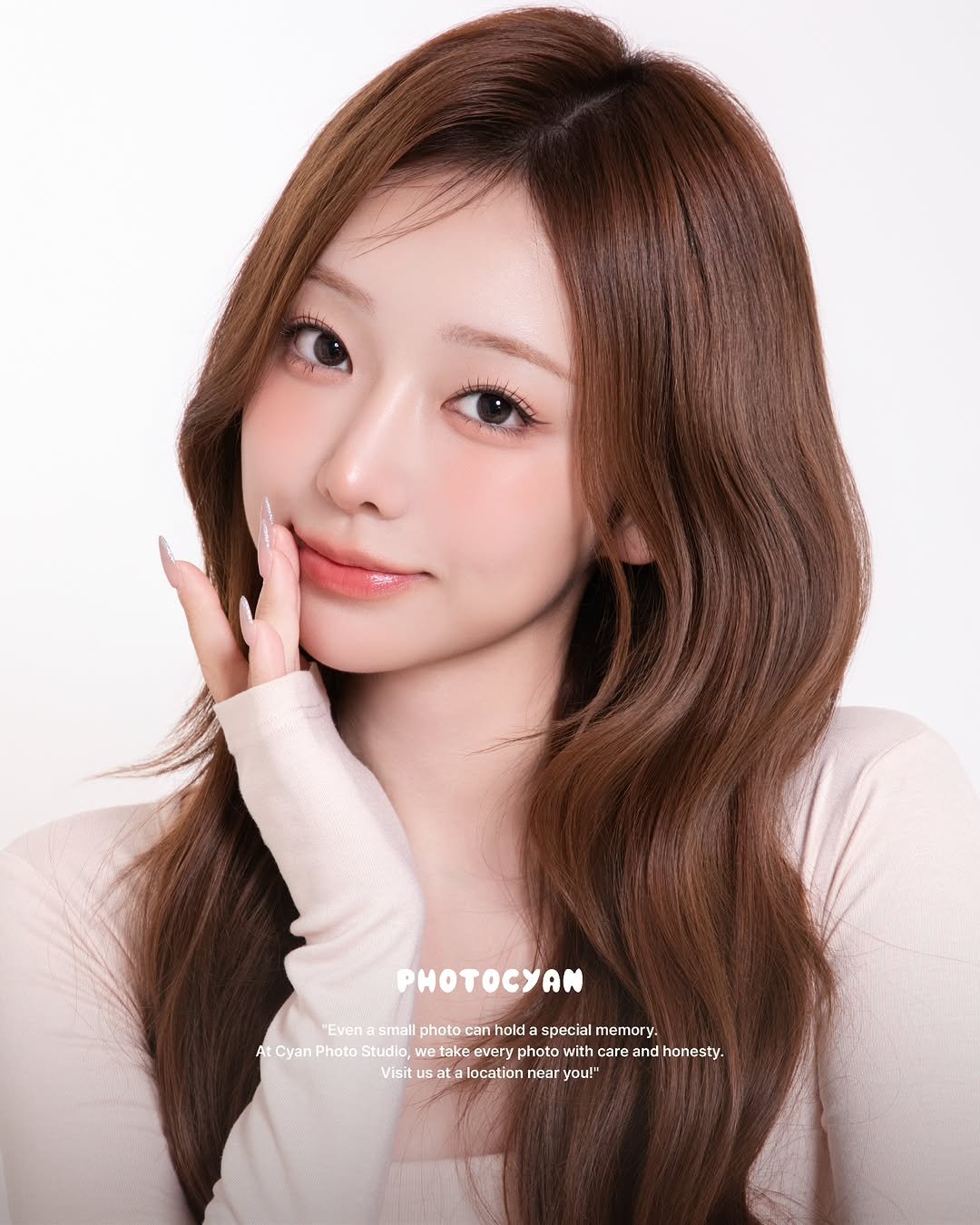 Photo by 시안사진관 [증명사진,프로필] on December 09, 2025. May be an image of one or more people, braids and text.