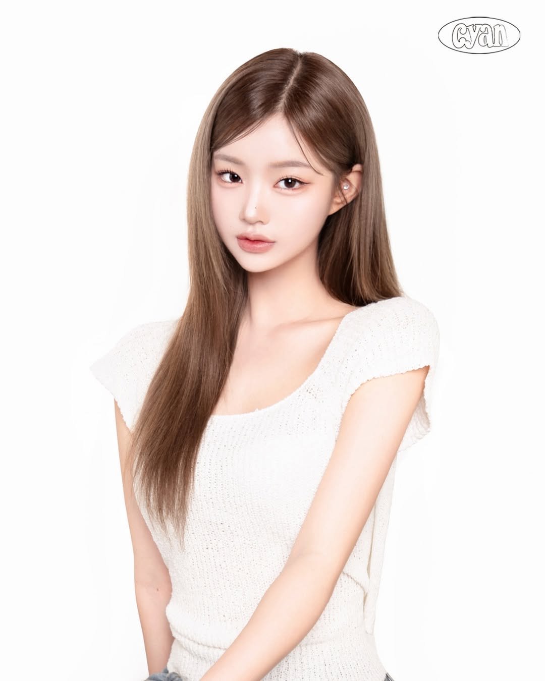 Photo shared by 시안사진관 [증명사진,프로필] on June 29, 2024 tagging @amiable_grin_, and @photocyan.official.