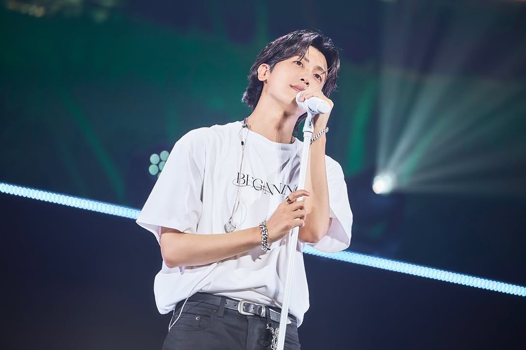 Photo by 박형식 / PARKHYUNGSIK on September 14, 2025. May be an image of one or more people, bangs, top and concert.