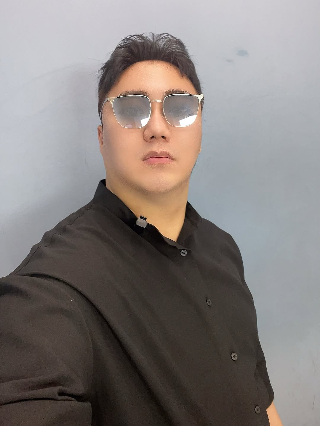 Photo by 재밌는 물리치료사 담비쌤 (김건우) on August 06, 2025. May be a selfie of 1 person, hair, sunglasses and text.