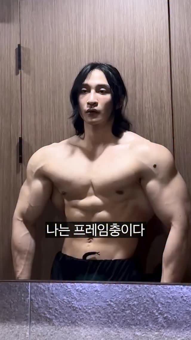 physique_june 게시물 이미지: 안녕하세요 조준입니다.
 블랙크롬 얼굴소멸 볼캡 슈퍼딥과 베이직 버전 모두,...