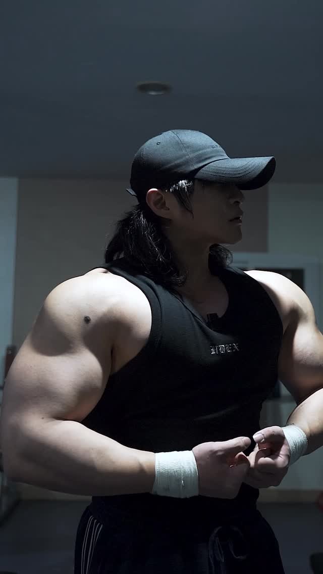 physique_june 게시물 이미지: 운동12년하면서100kg처음봄
@hdex__official