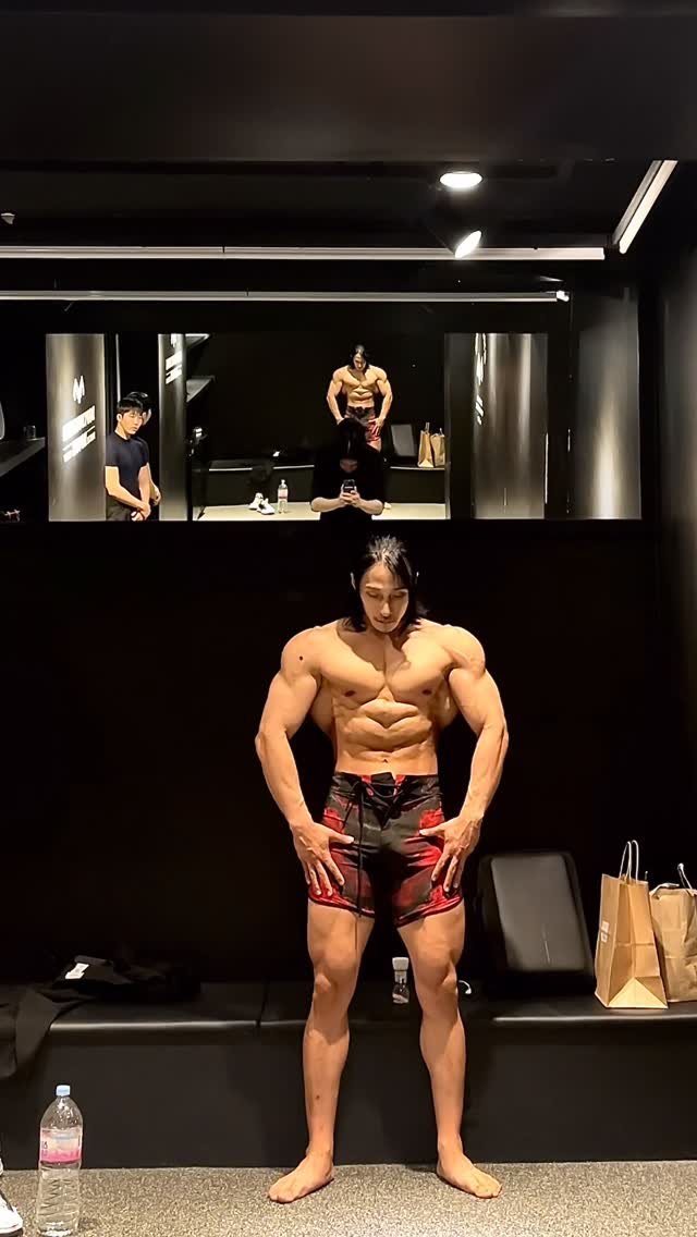 physique_june 게시물 이미지: 이때 몸 좋았네..⭐️