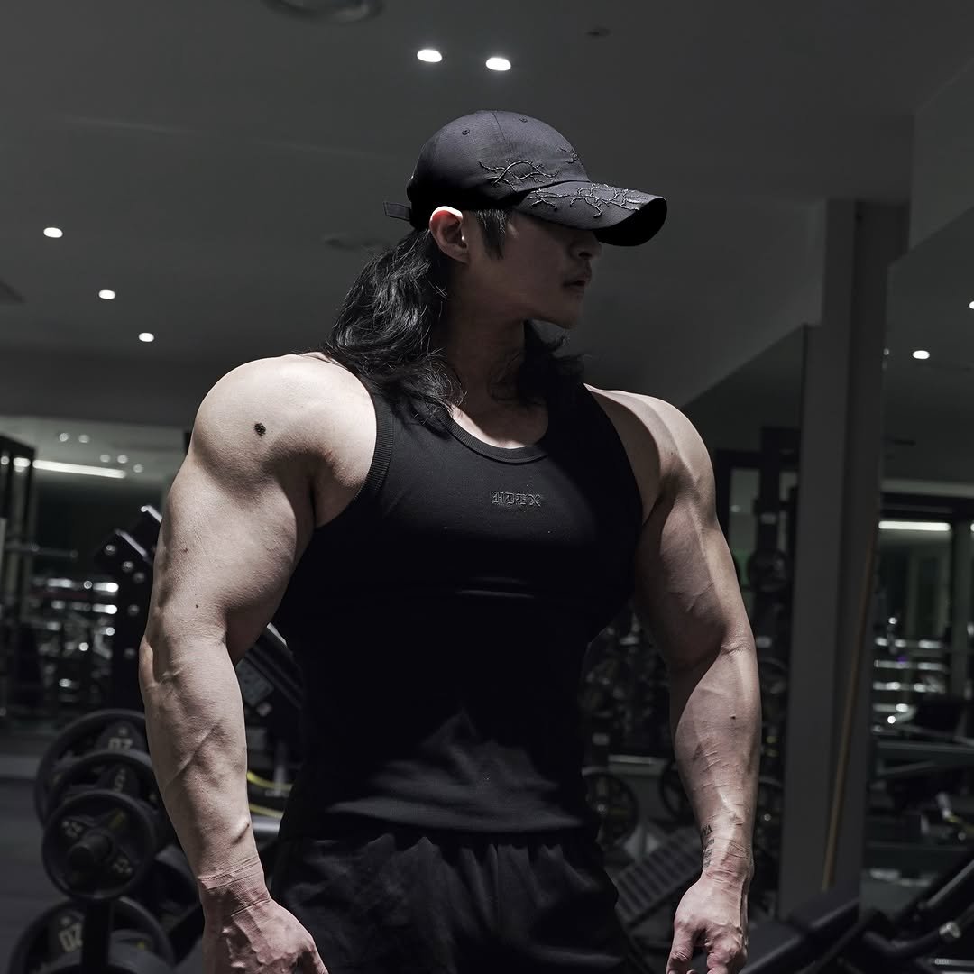 physique_june 게시물 이미지: 드디어 블랙크롬 얼굴소멸 볼캡, 한정판과 신제품, 기존 제품들이 내일 저녁 (일요일...