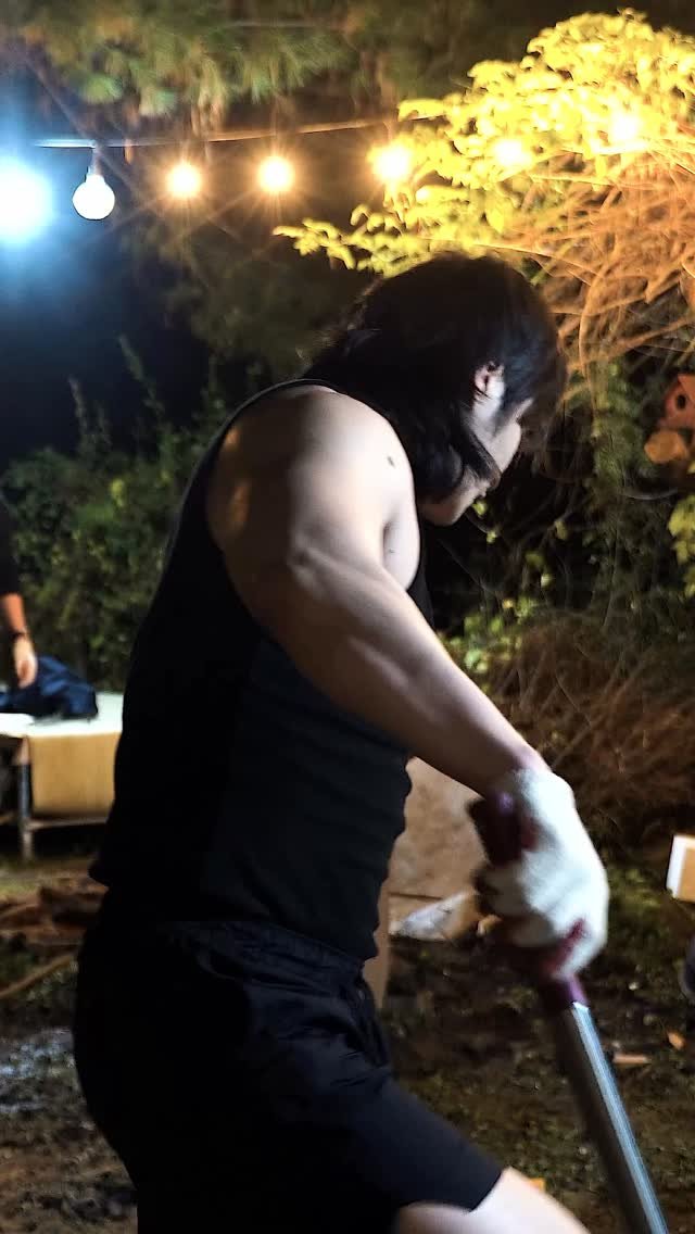 physique_june 게시물 이미지: 아궁이에 군고구마 굽기
@kimungyu 
@rijunsong 
@aheelike...