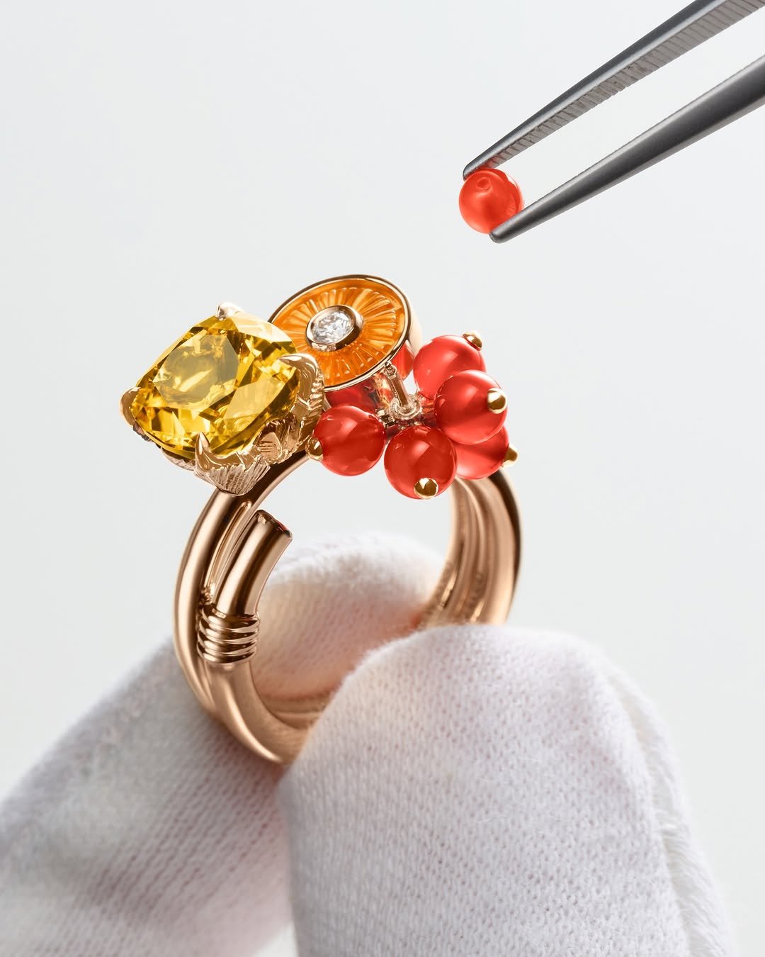 piaget 게시물 이미지: The Piaget Cocktail collection is a vibrant...