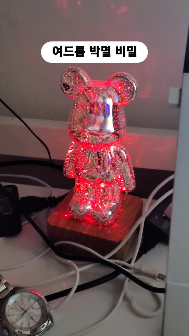 pibu_sister 게시물 이미지: 여드름을 없앨 수 있는 유일한 방법

그런게 있었다면 참 좋겠지만
실상은 그렇지...