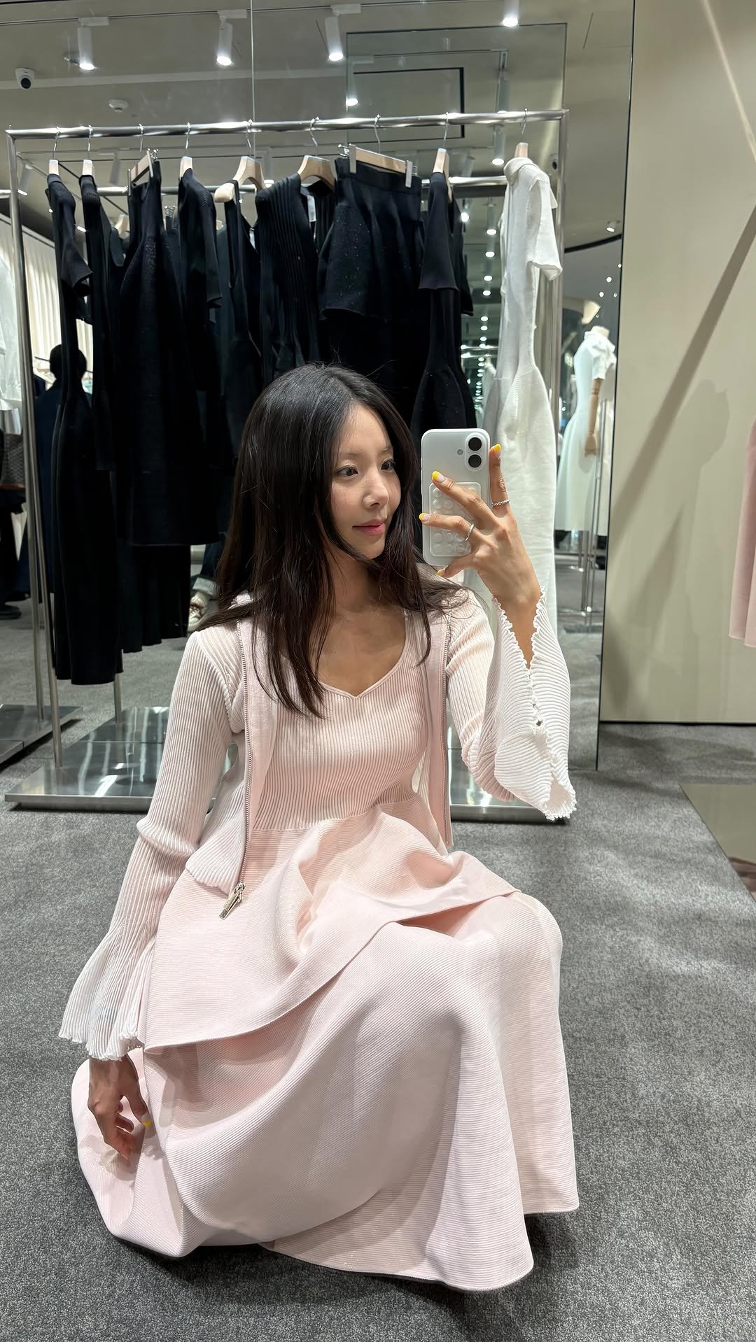 pickle_lupita 게시물 이미지: (광고)옷이 날개..? 날개맞더라구요🪽

요즘 일본에서 핫한 CFCL 이라는...