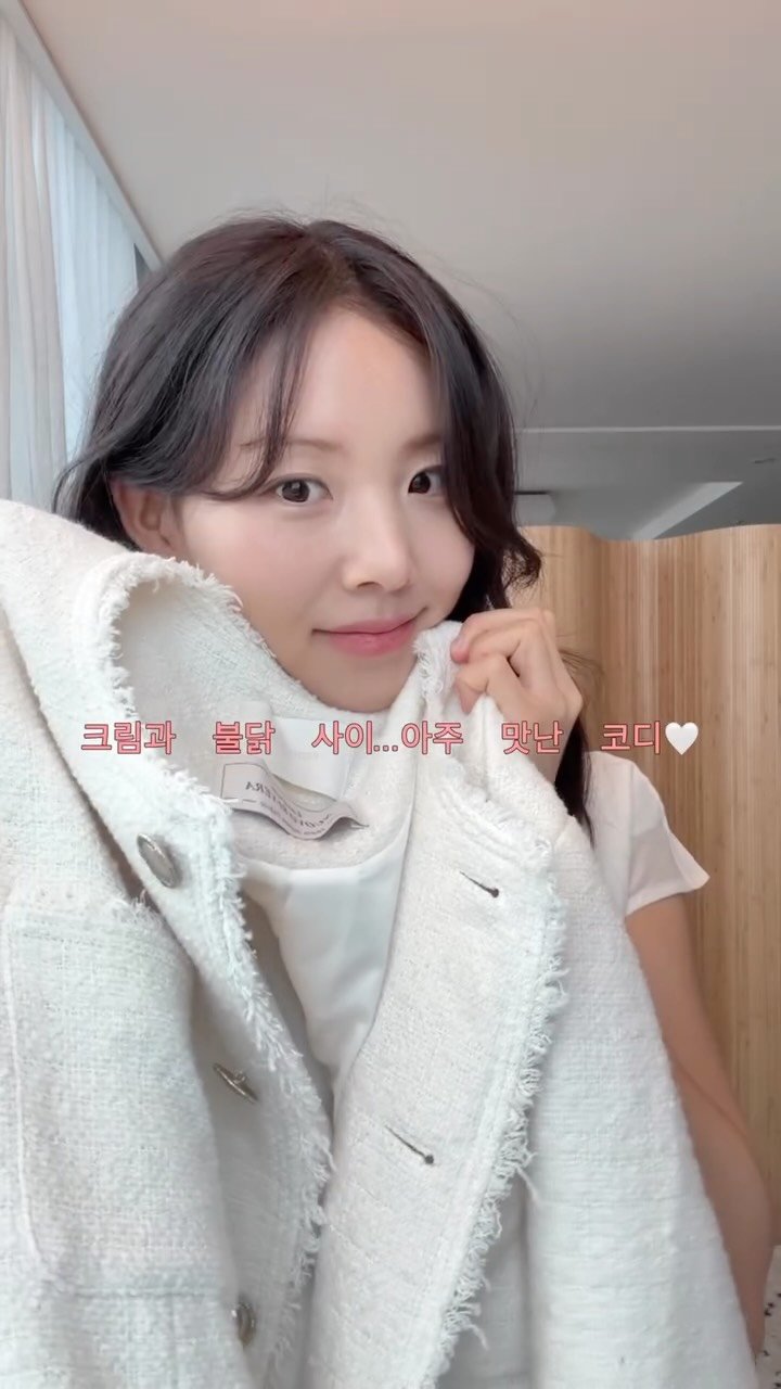 pickle_lupita 게시물 이미지: #광고 추구미가 샤랄라가 아닐때
그렇지만 또 너무 스포티하거나 캐주얼한 건...