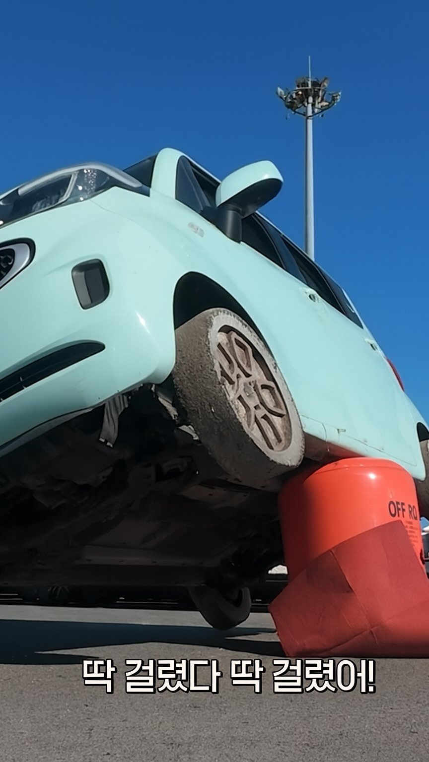 pickplus 게시물 이미지: 배기가스를 이용하는 신개념 작키

#픽플러스 #중고차는픽플러스 #중고차 #자동차 #자동차실험 #작키