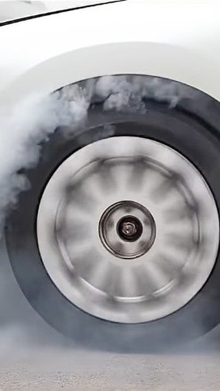 pickplus 게시물 이미지: 타이어가 터질까 

#픽플러스 #중고차는픽플러스 #중고차 #자동차 #자동차실험 #타이어