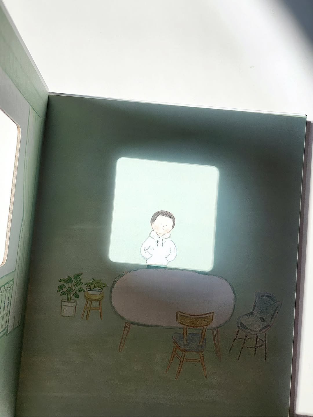 Photo shared by 그림책공작소 on March 13, 2026 tagging @o_oharu, and @hagobooks. May be a cartoon of curtains and text.