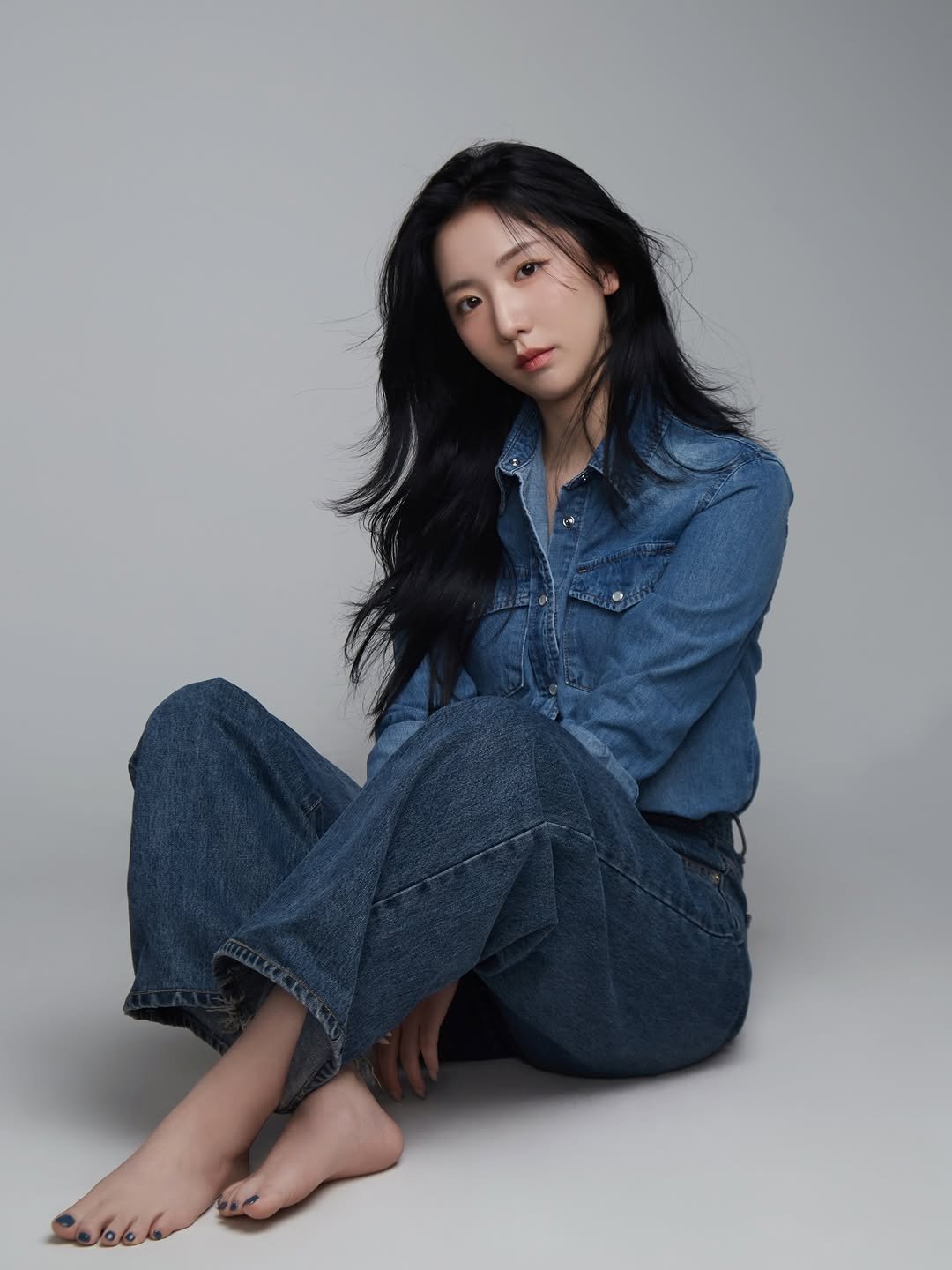 Photo shared by 피다스튜디오 프로필사진 배우프로필 연주자프로필 개인프로필 on April 09, 2026 tagging @pidastudio_official. May be an image of one or more people, hair, makeup and text.