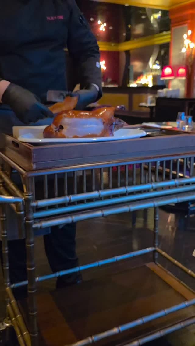 pigram_00 게시물 이미지: 롯데 도림에서만 북경오리를 먹어봤는데
팔레드신 북경오리도 맛있었다!
전화받느라 카빙...