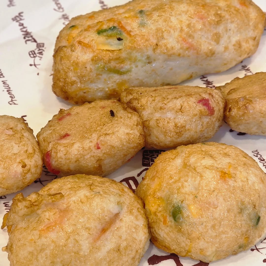 Photo by 재슐랭 in 해운대 with @goraesa_official, and @ll__ver. May be an image of croquette, dim sum, egg, fritter and text.