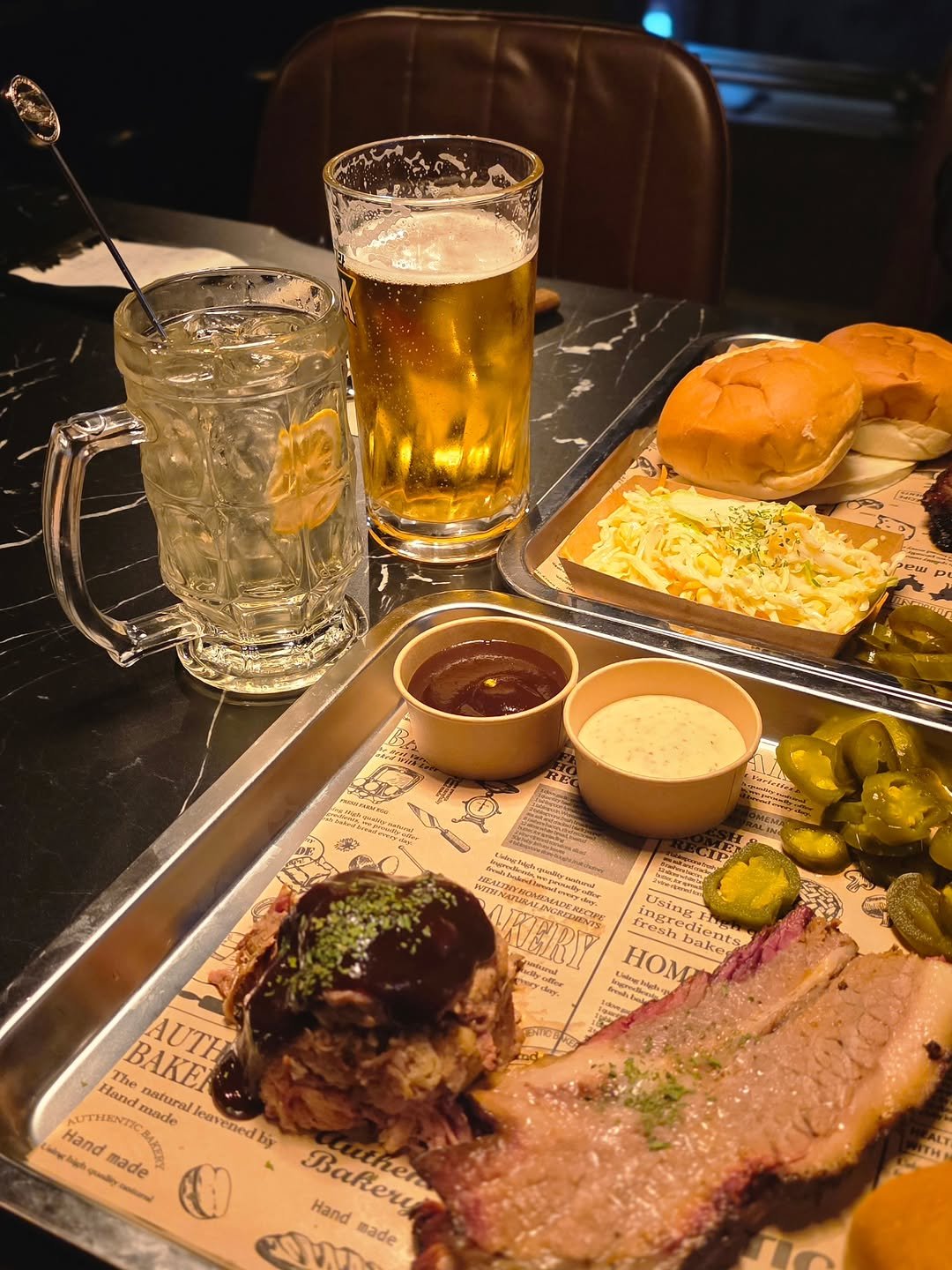 Photo by 재슐랭 on April 07, 2026. May be an image of pastrami, pork, beef and text.