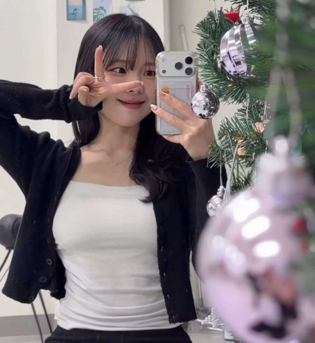 pila__chan 게시물 이미지: 2026년이 얼마 안남았네요🤍

내년에 새롭게 시작하는것들이 많아서 그런지
머리나...