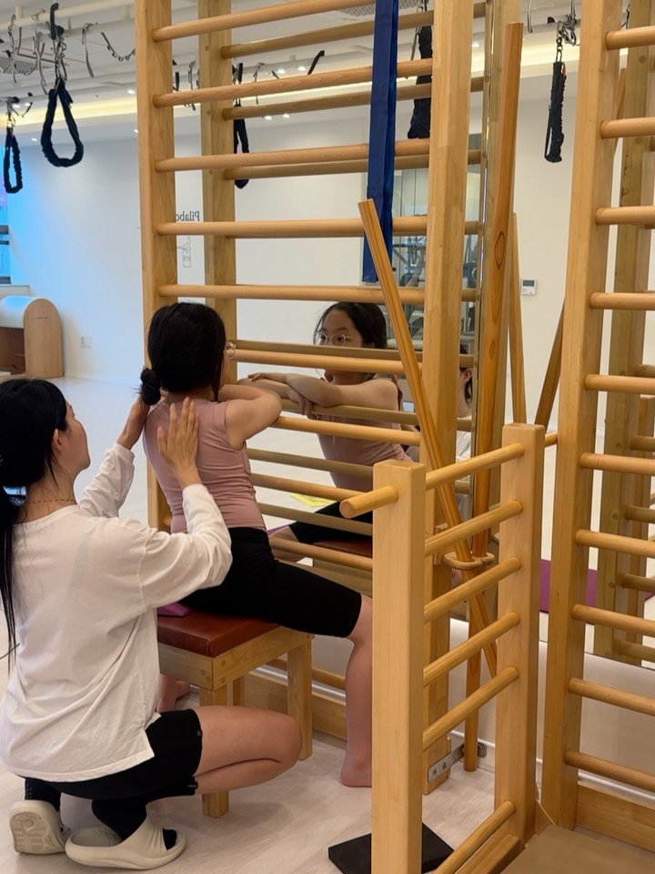 pilabody_pilates 게시물 이미지: 슈로스 척추측만 레슨 모아모아👏🏻

저는 회원님들과 운동할 때 단순히
👩🏻 “이...