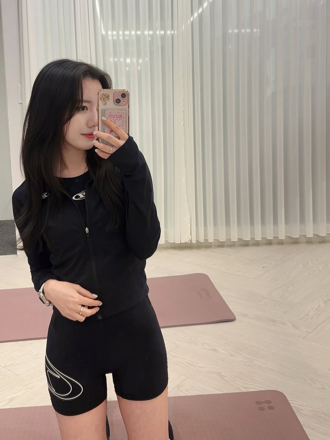 pilafit_hajung 게시물 이미지: 오늘 머해?
나 하체..

#본투윈