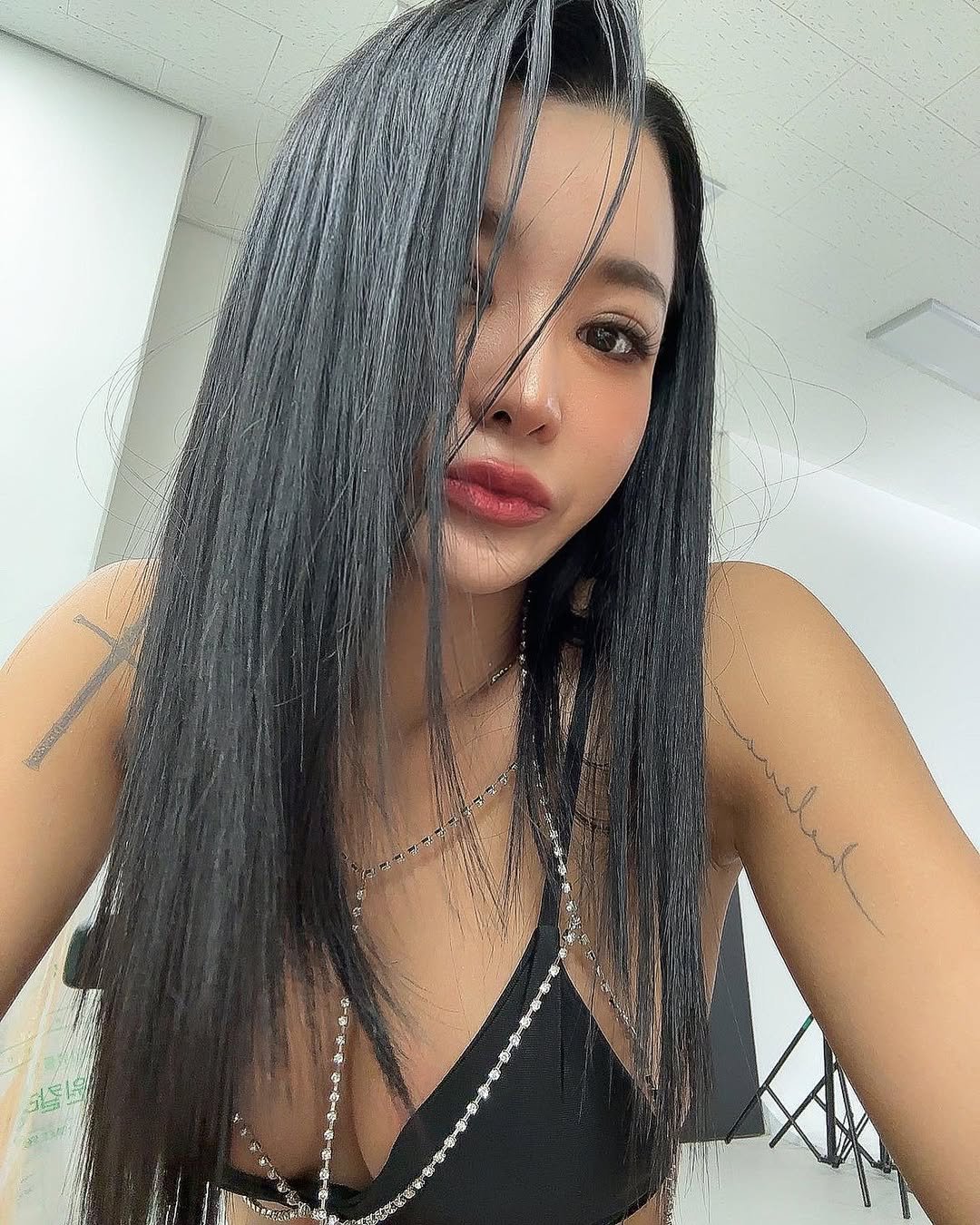 Photo shared by 필라키니_아지닝 on December 09, 2023 tagging @bongyujung.