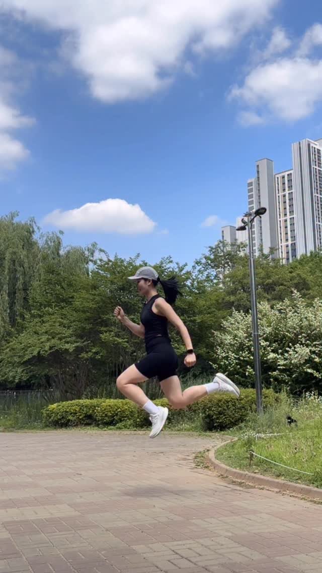 pilates_ohj 게시물 이미지: 뉴발 신고 날아 올라🔥오늘의 기록은~?