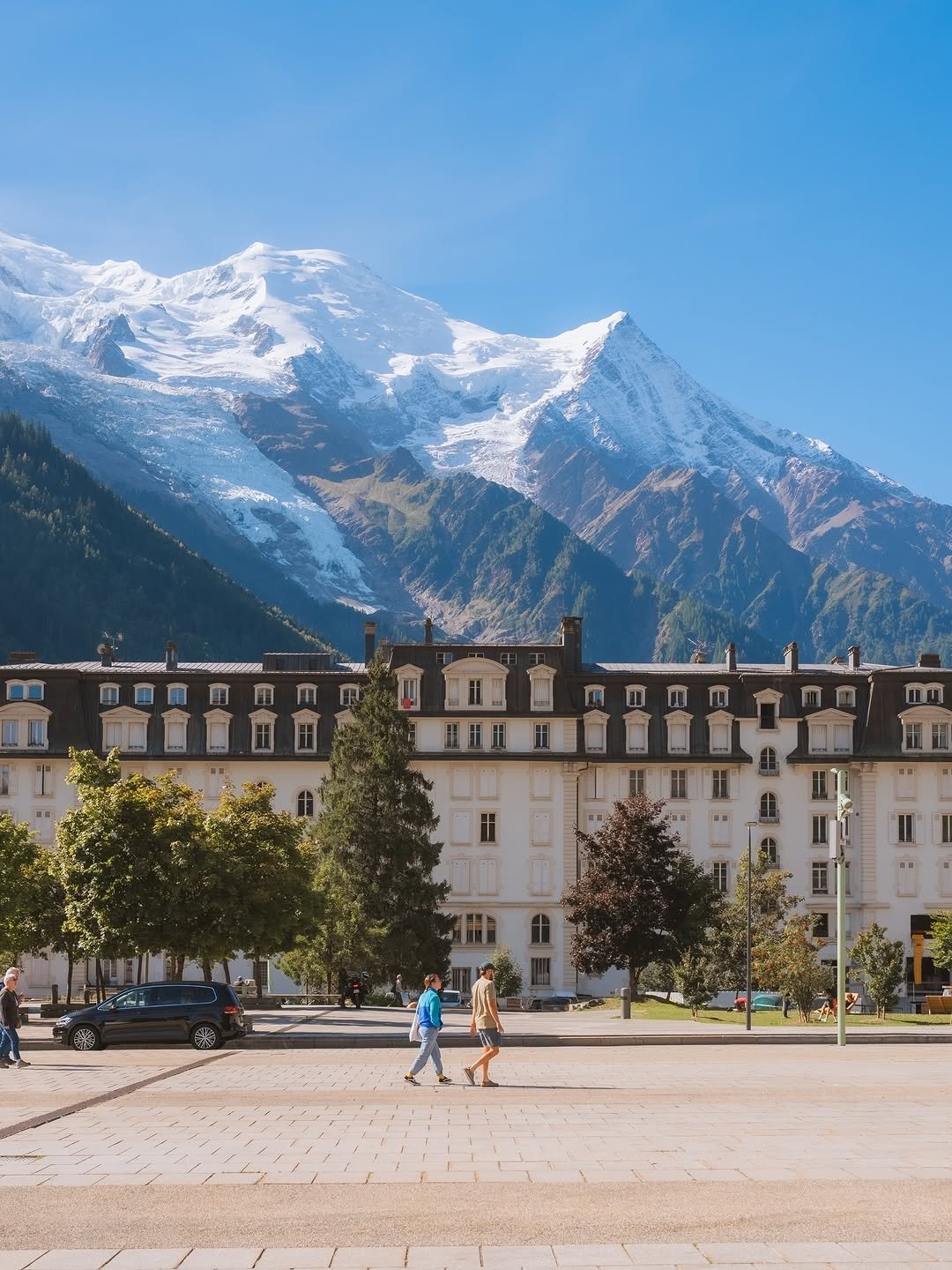 Photo shared by Pilsung lee🇰🇷 on January 10, 2026 tagging @explorefrance, and @chamonixmontblanc. May be an image of text.