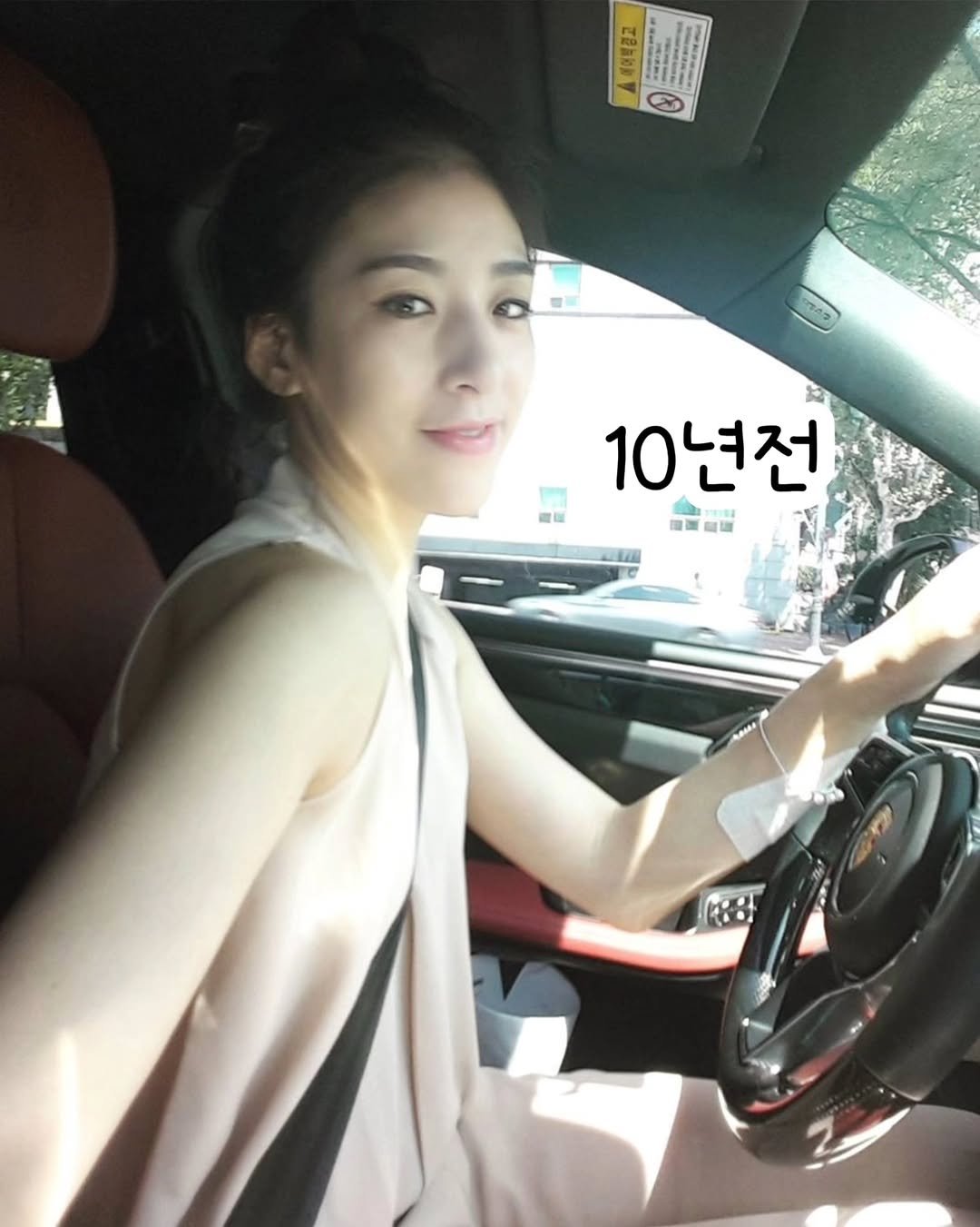 Photo by 핑크레이디🩷 on February 13, 2026. May be an image of one or more people, hair, car, top and text.