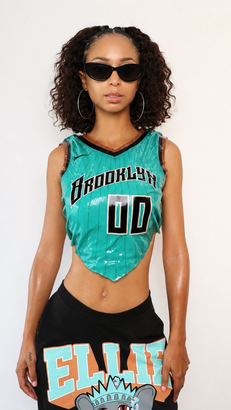 pinterest 게시물 이미지: This @nyliberty jersey just dropped below...