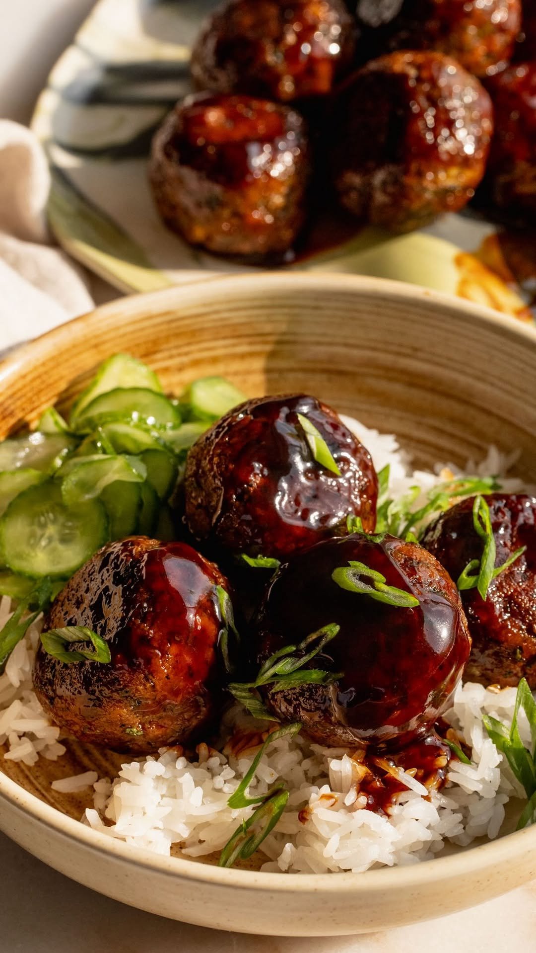 plantbasedrd 게시물 이미지: 🌱 These Sweet and Sticky Veggie “Meat” Balls...