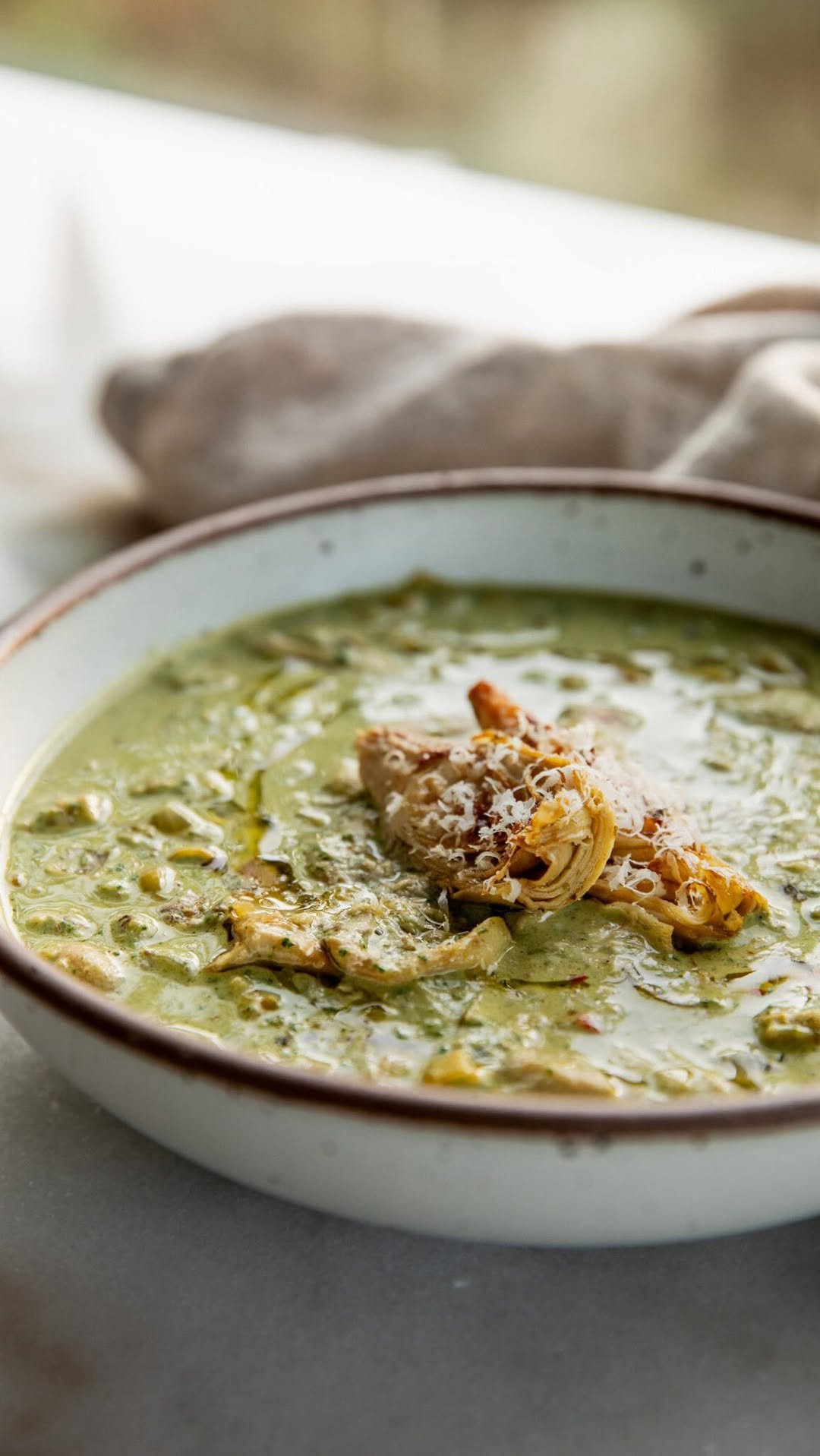 plantbasedrd 게시물 이미지: Spinach Artichoke White Bean Soup bc the best...