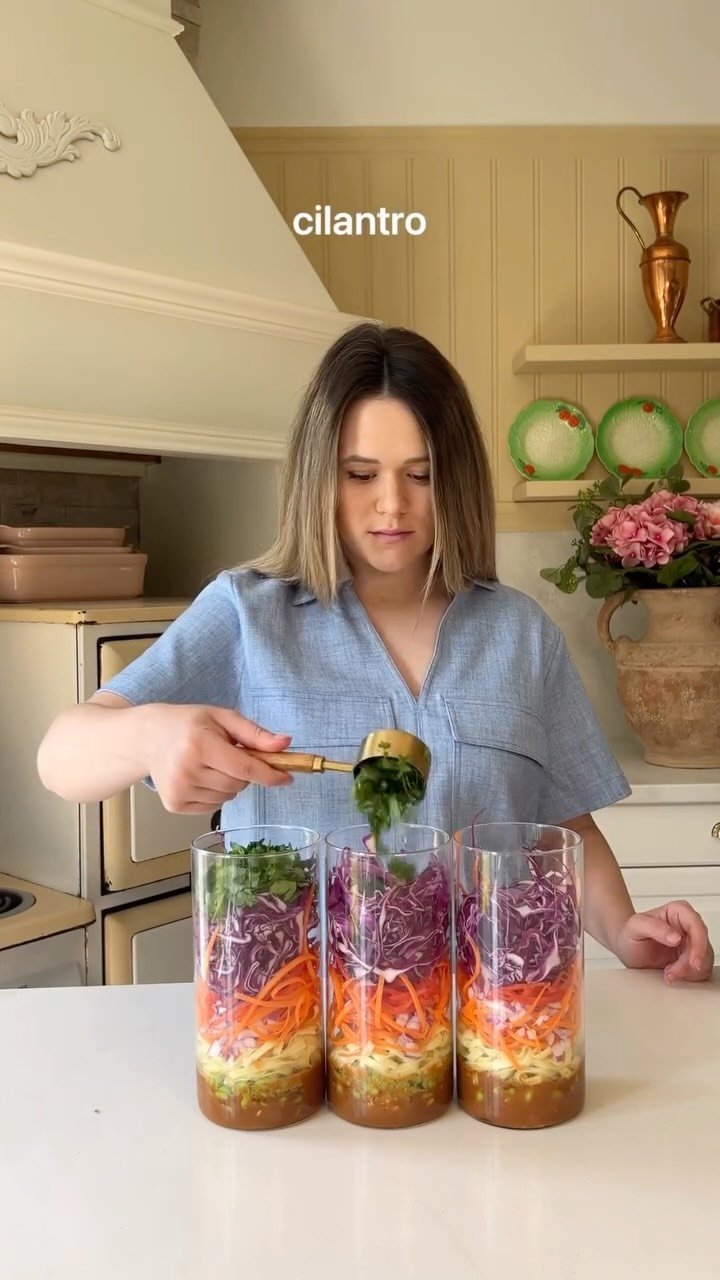plantyou 게시물 이미지: Put SALAD below to get my Mason Jar Salad...