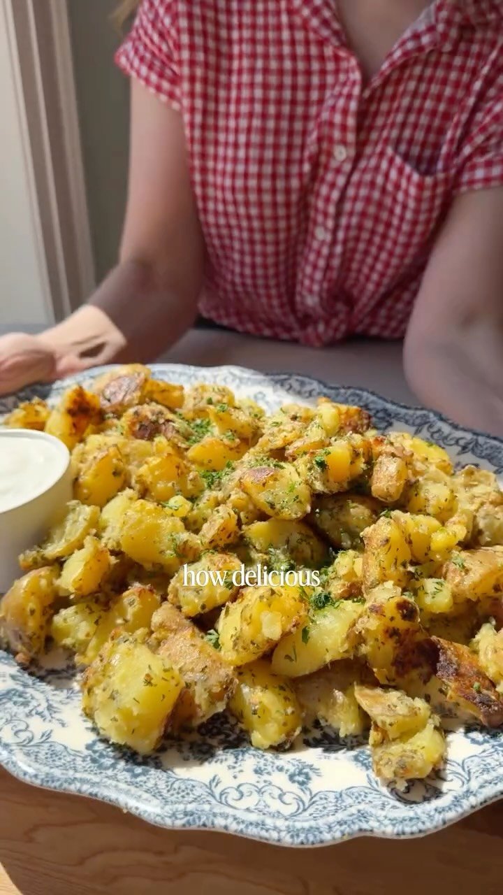 plantyou 게시물 이미지: Shaken Potatoes (recipe at PlantYou dot com) 🥔...