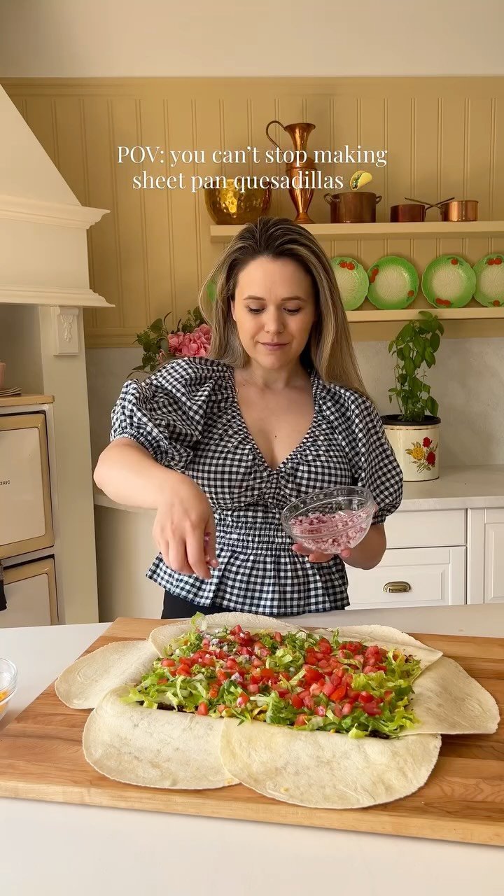 plantyou 게시물 이미지: sheet pan crunch wraps at PlantYou dot com 🌱...